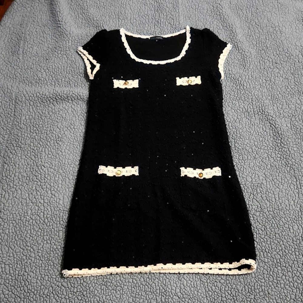 Women's Gracia Fashion black sequined dress with white embroidery size s…